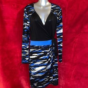 BCBG WRAP DRESS S